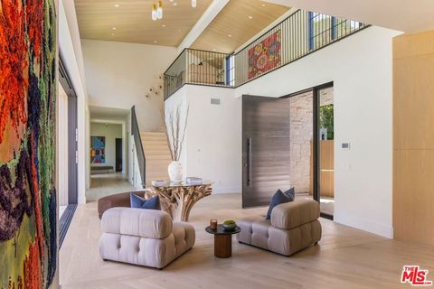 Tiny photo for 1749 Mandeville Lane, Los Angeles, CA 90049 (MLS # 25593959)