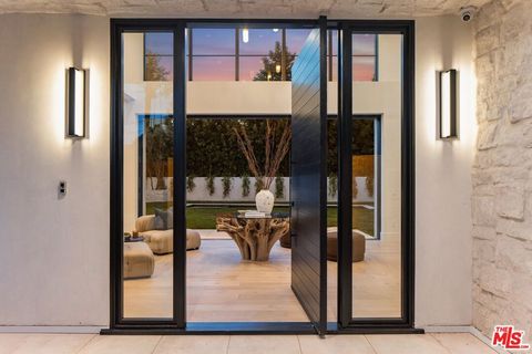 Tiny photo for 1749 Mandeville Lane, Los Angeles, CA 90049 (MLS # 25593959)