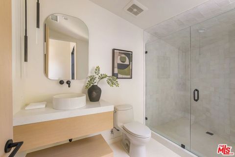 Tiny photo for 1749 Mandeville Lane, Los Angeles, CA 90049 (MLS # 25593959)