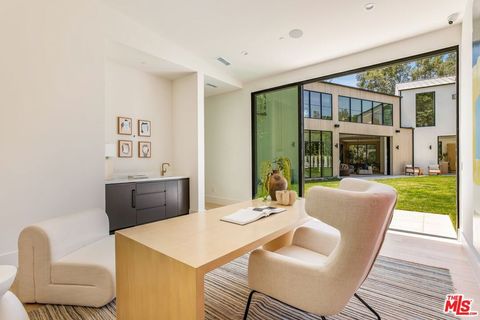 Tiny photo for 1749 Mandeville Lane, Los Angeles, CA 90049 (MLS # 25593959)