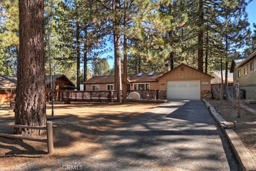 631 Crestwood