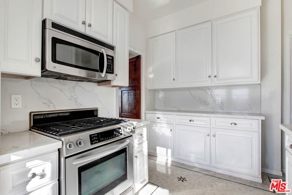 1360 N Crescent Heights Boulevard 6A