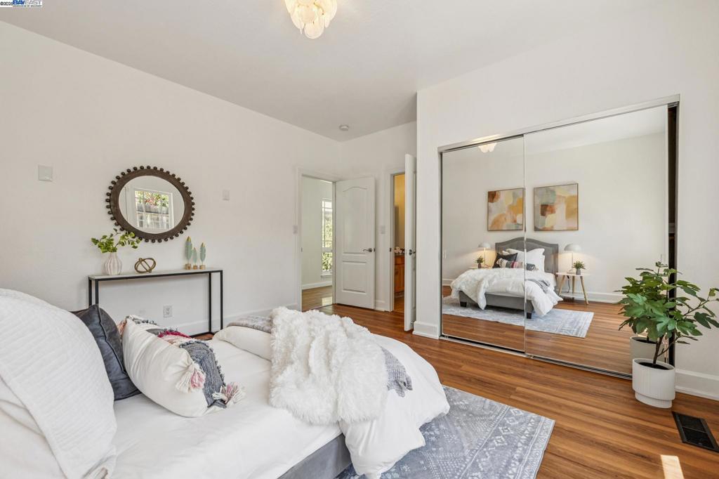 BURTON VALLEY - Residential