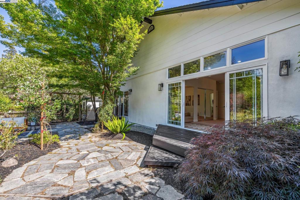 BURTON VALLEY - Residential