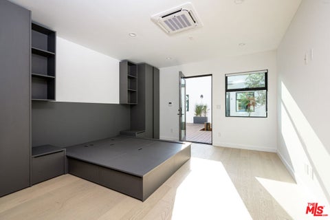 Photo of 1325 Cabrillo Avenue #10, Venice, CA 90291 (MLS # 26986953)