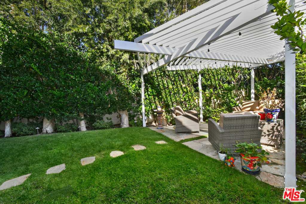 El Encanto - Residential