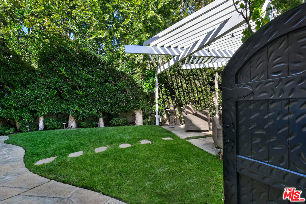 El Encanto - Residential