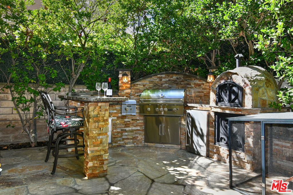 El Encanto - Residential