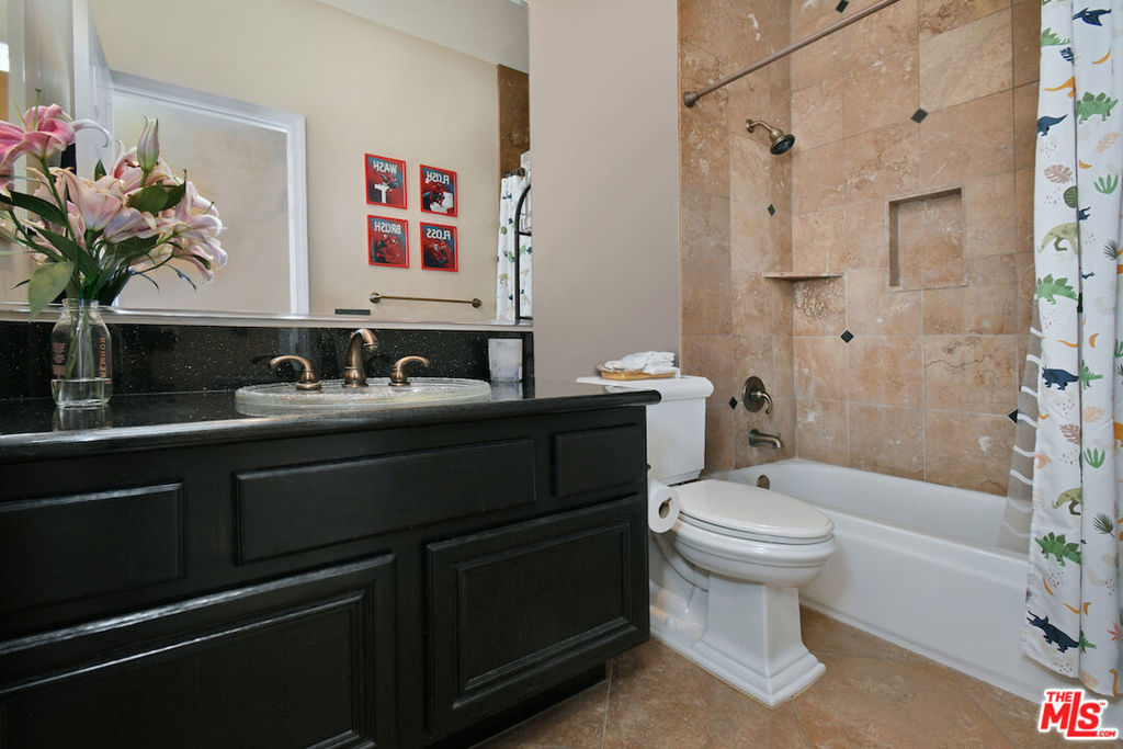 El Encanto - Residential