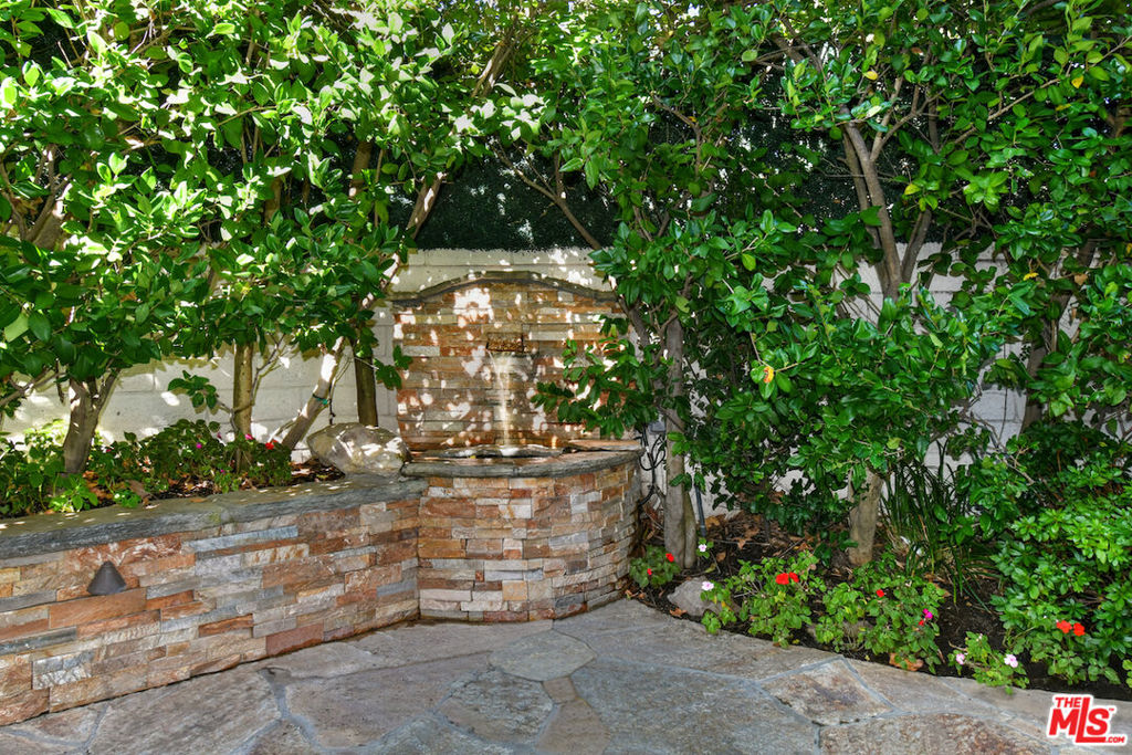 El Encanto - Residential