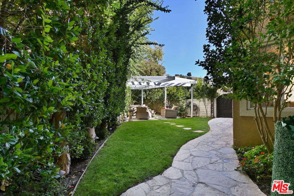 El Encanto - Residential