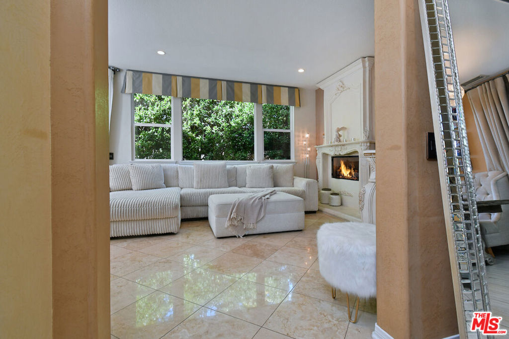 El Encanto - Residential