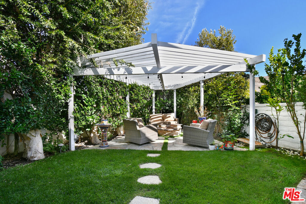 El Encanto - Residential