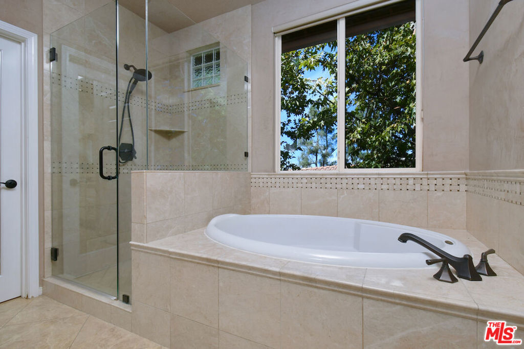 El Encanto - Residential