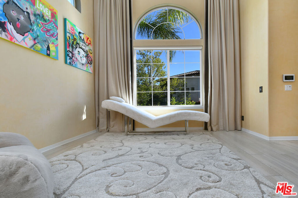 El Encanto - Residential