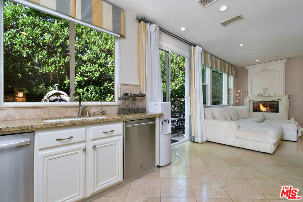 El Encanto - Residential