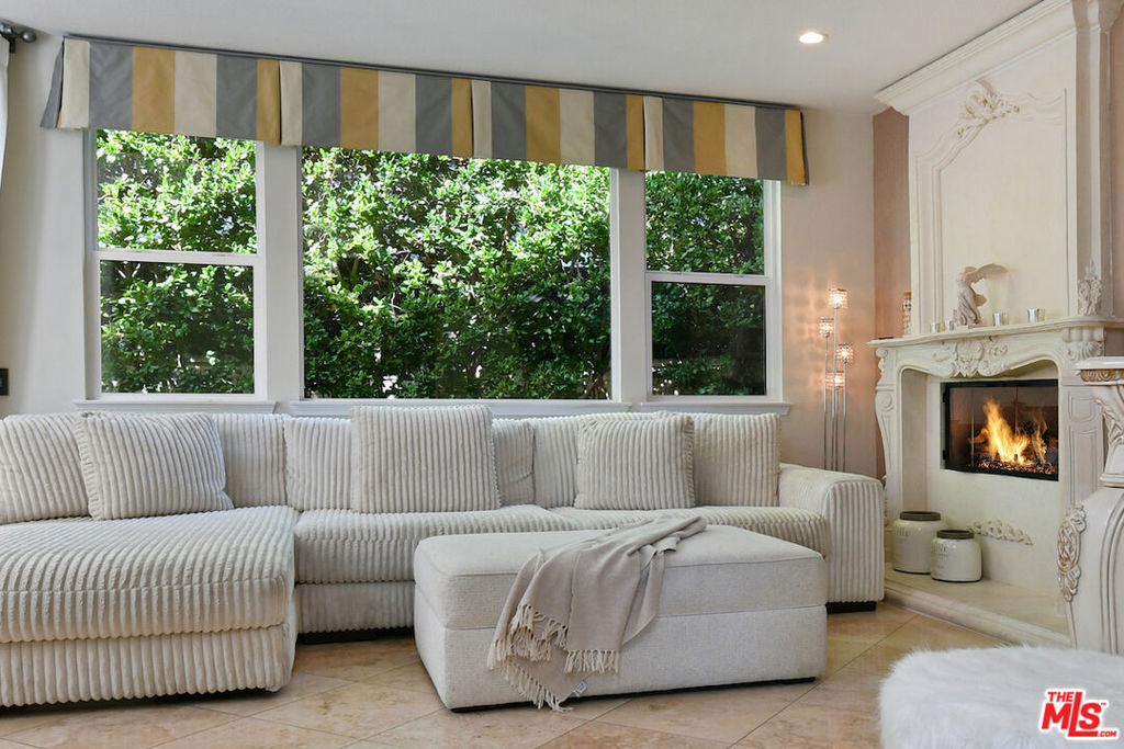 El Encanto - Residential