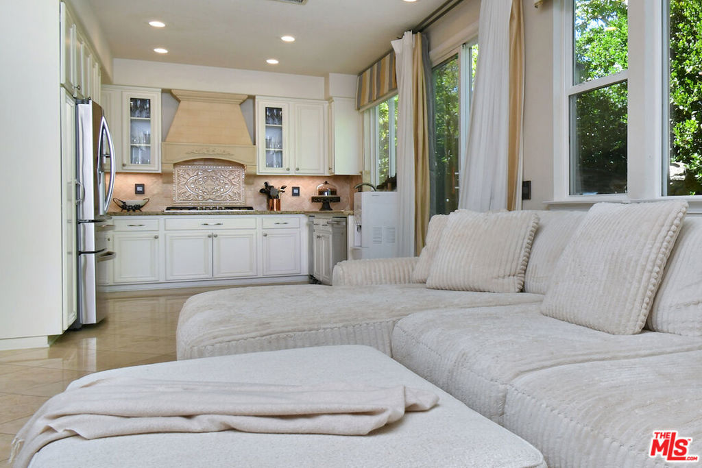 El Encanto - Residential