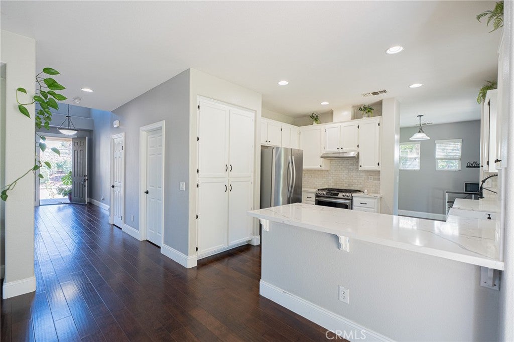 40601 Cebu Drive