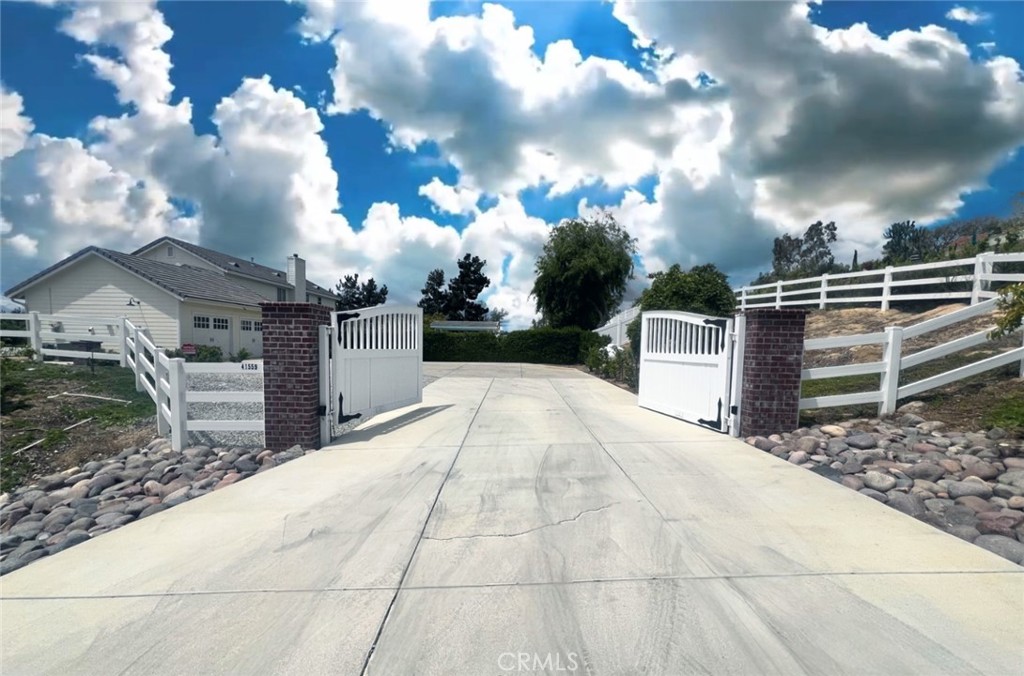 41559 FLOYD Court