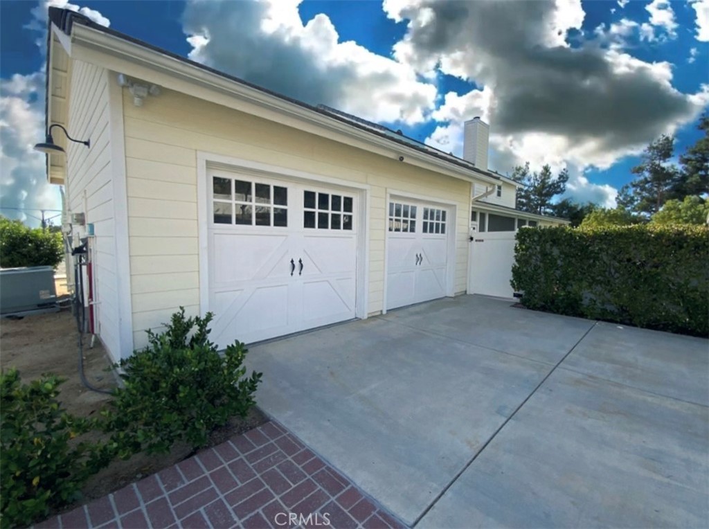 41559 FLOYD Court