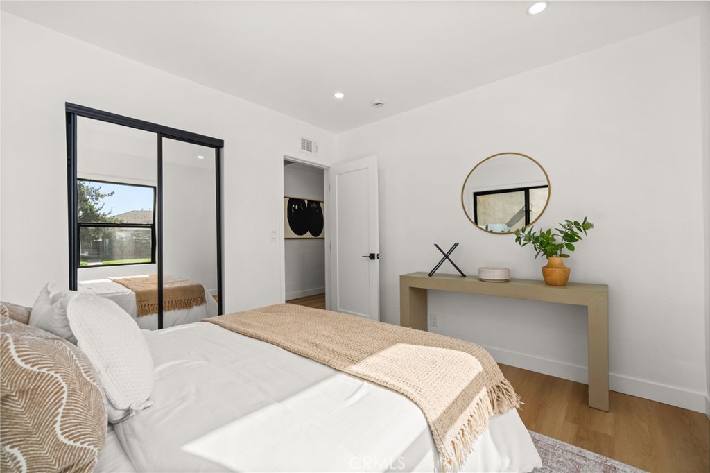 Los Altos/North of Fwy (LNF) - Residential