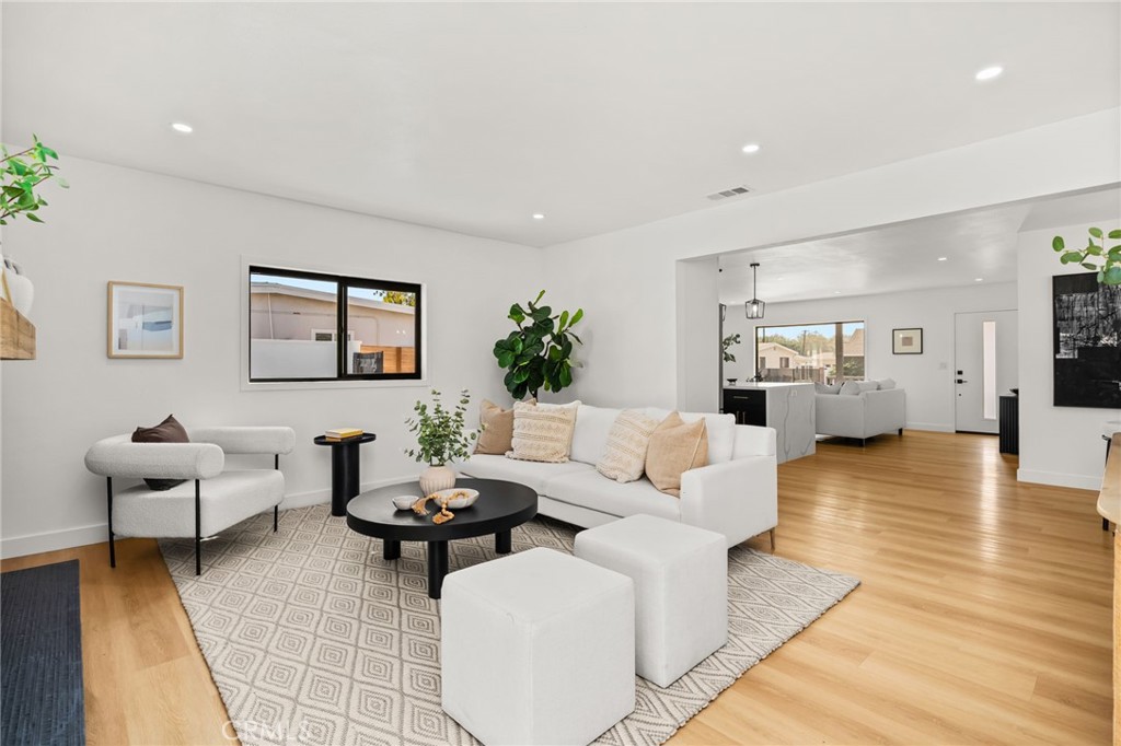 Los Altos/North of Fwy (LNF) - Residential