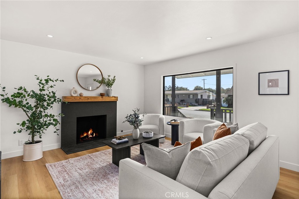 5757 E Oakbrook Street