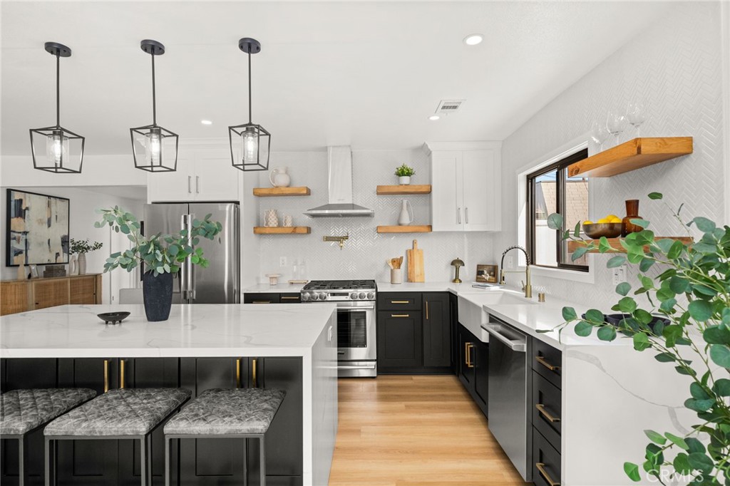 Los Altos/North of Fwy (LNF) - Residential