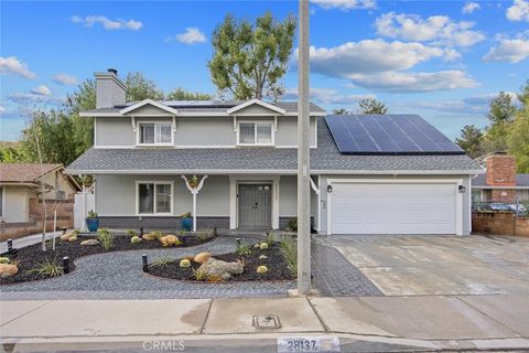 Photo of 28137 Oaklar Dr, Saugus, CA 91350 (MLS # SR26073132)