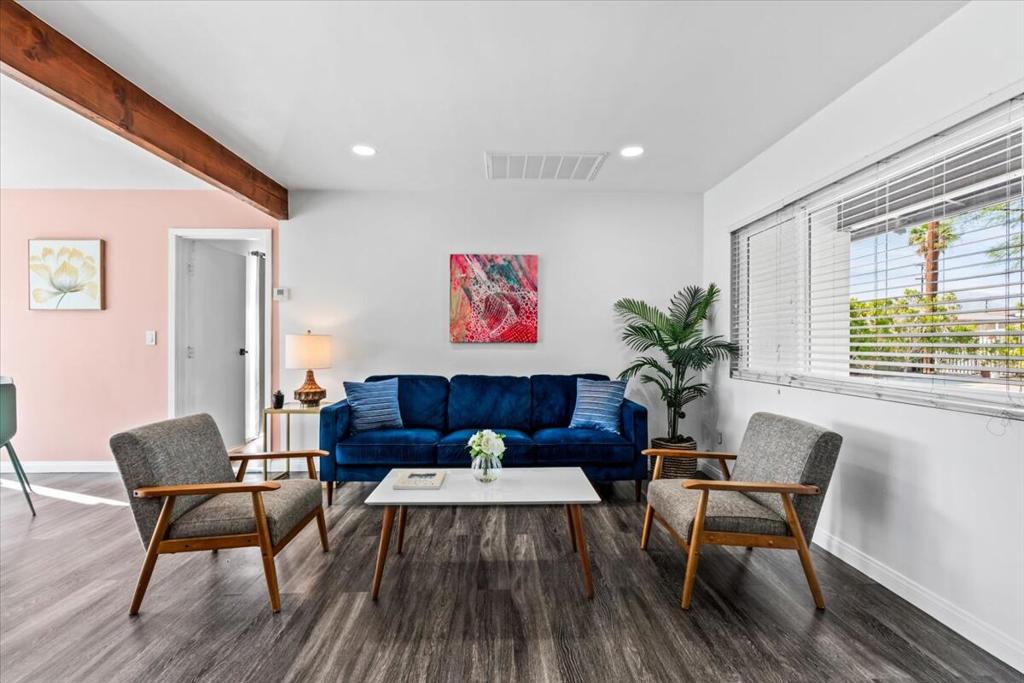 359 W Bon Air Drive