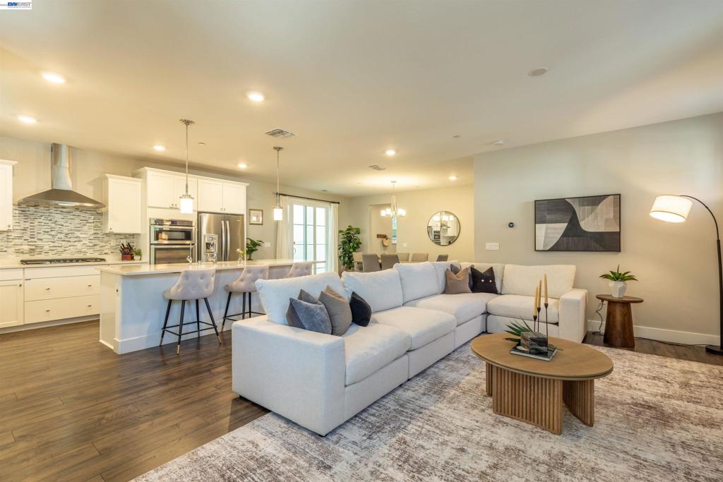 601 Chives Way