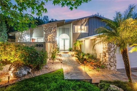 905 N Hillside Long Beach CA 90815