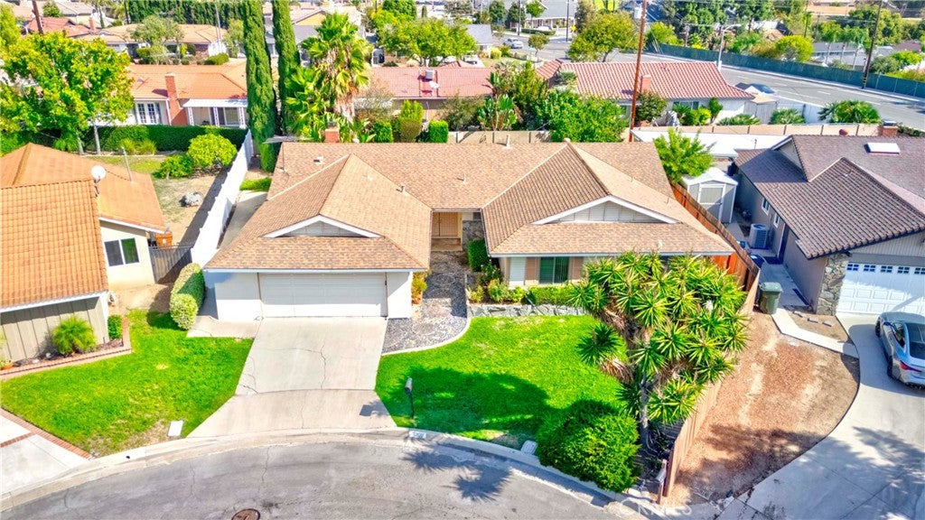 2300 Camino Escondido