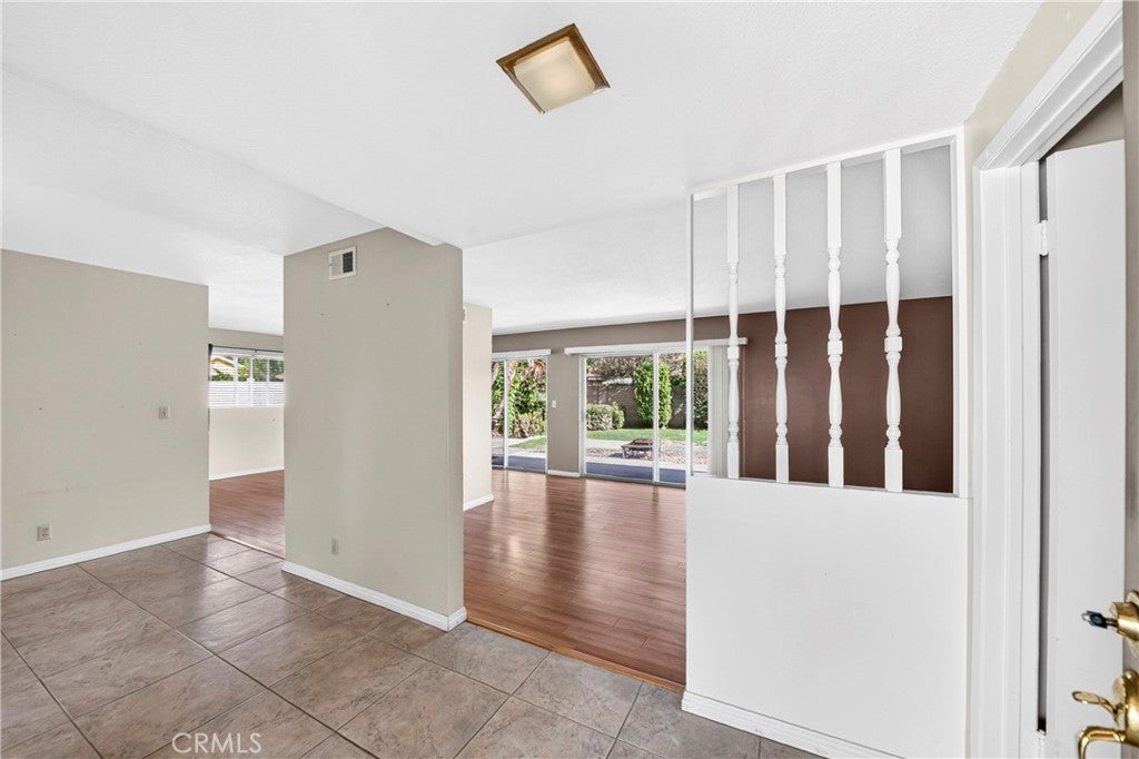2300 Camino Escondido