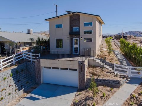 16590 Forrest Avenue Victorville CA 92395