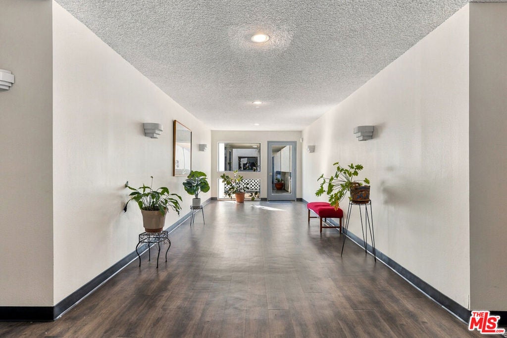 15335 Magnolia Boulevard 214