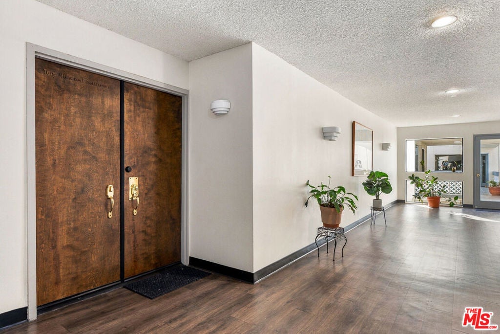 15335 Magnolia Boulevard 214