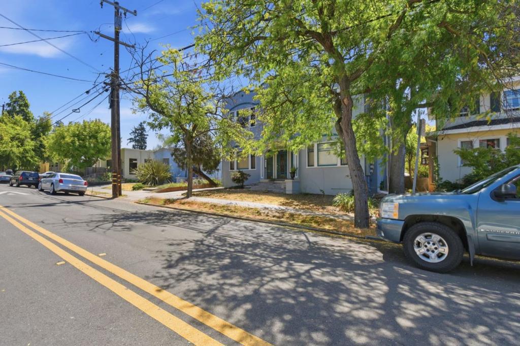 2224 Derby Street