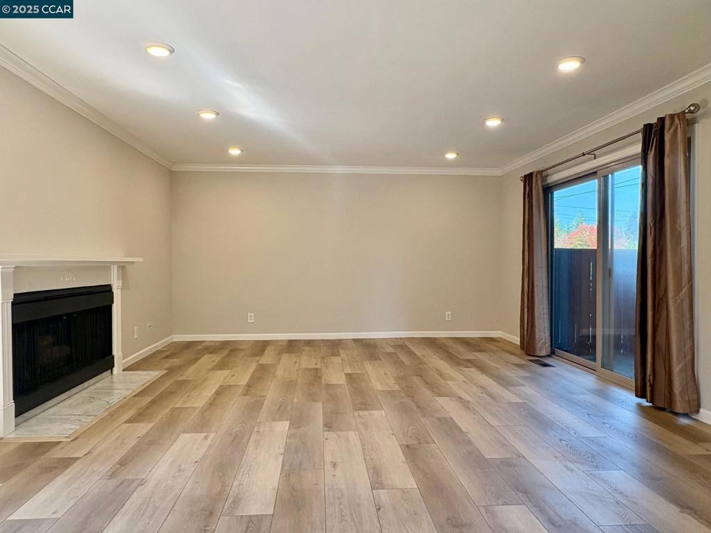 COUNTRYWOOD - Residential