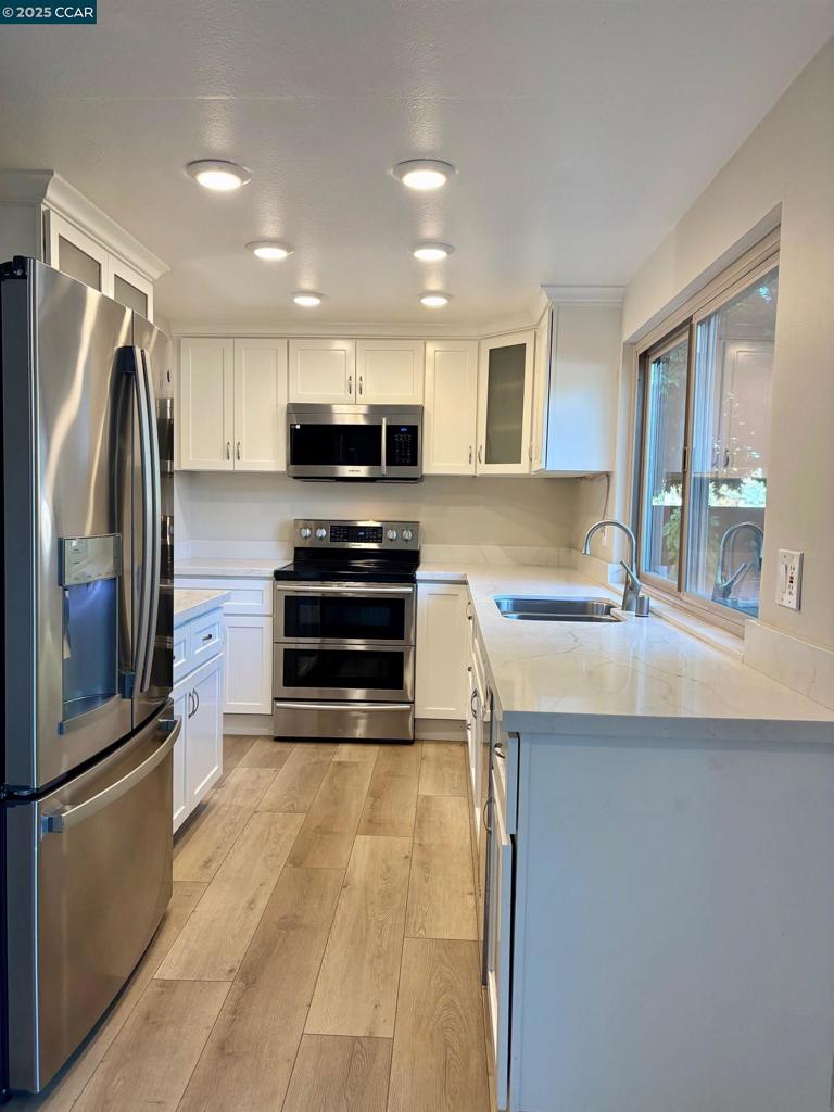 COUNTRYWOOD - Residential