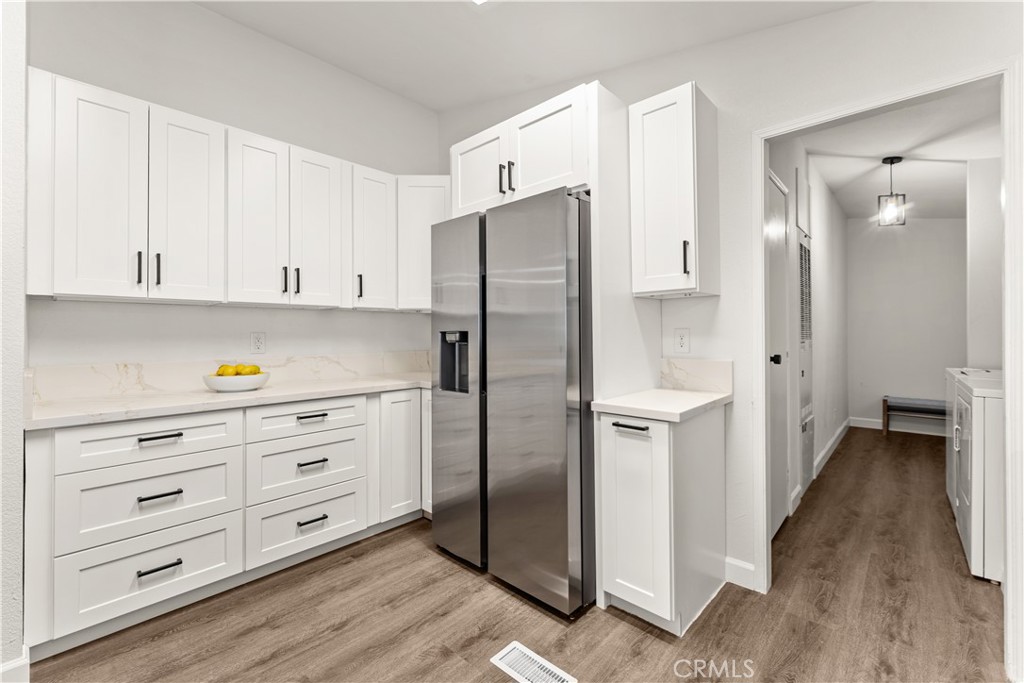 1456 E Philadelphia 109
