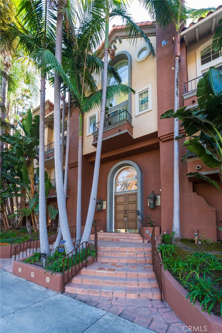 7100 La Tijera Boulevard D101