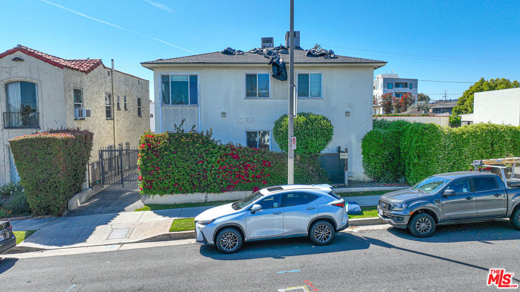 Properties 2 1287 S Cochran Avenue