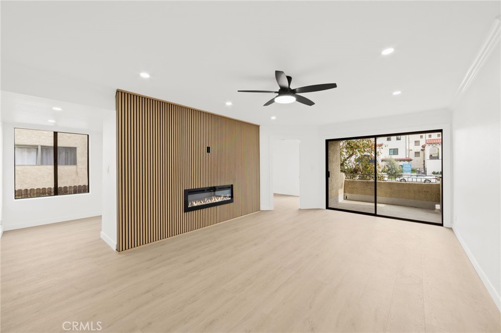 5009 Woodman Avenue 113