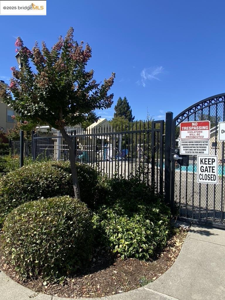 SOUTHBRIDGE - Residential