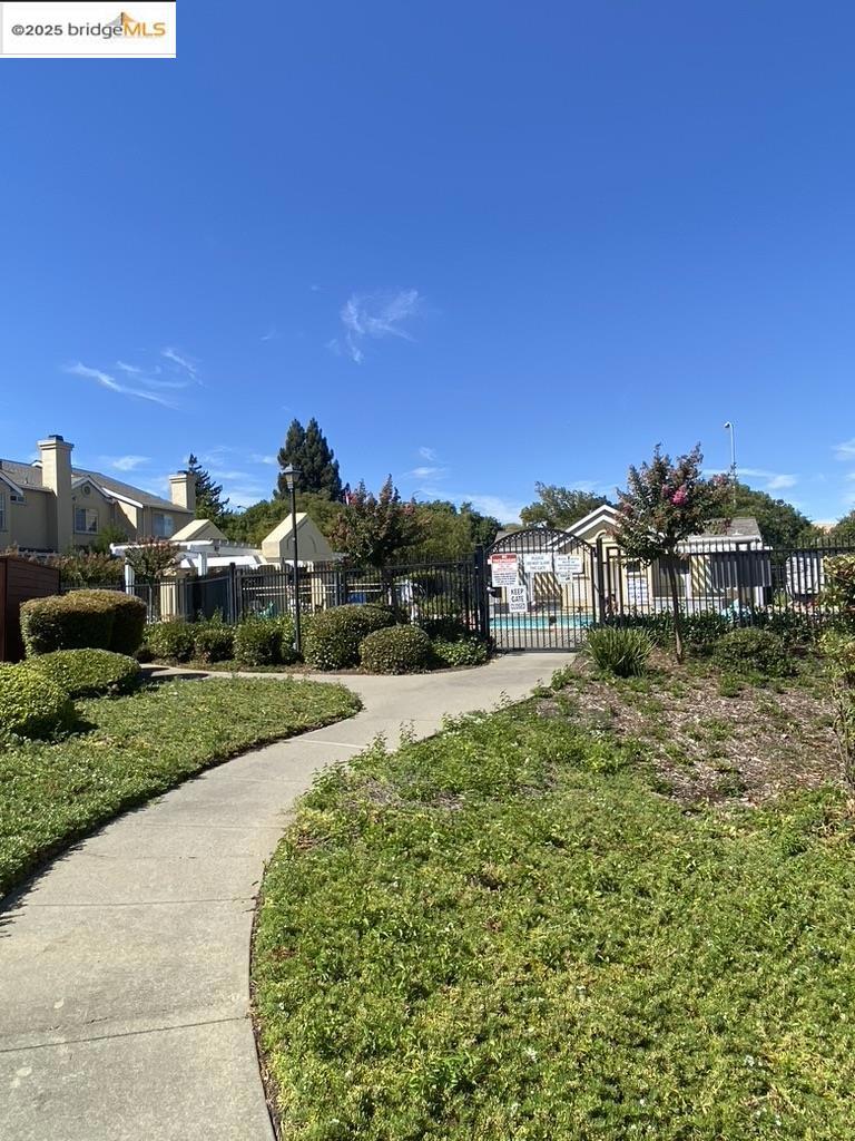 SOUTHBRIDGE - Residential