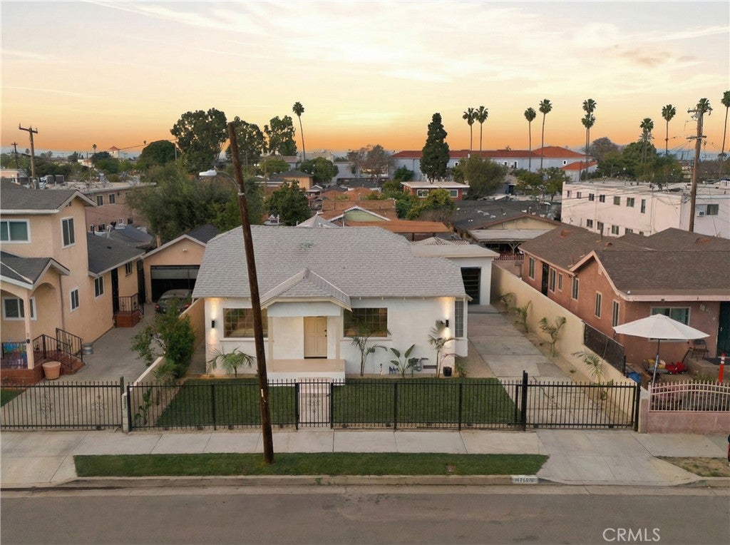 1111 W 98th Street, Los Angeles CA 90044