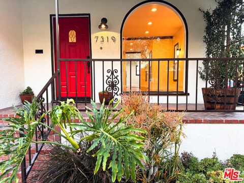 Photo of 7319 Lasalle Avenue, Los Angeles, CA 90047 (MLS # 25534981)