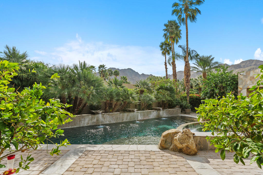 45775 Sugarloaf Mountain Trail